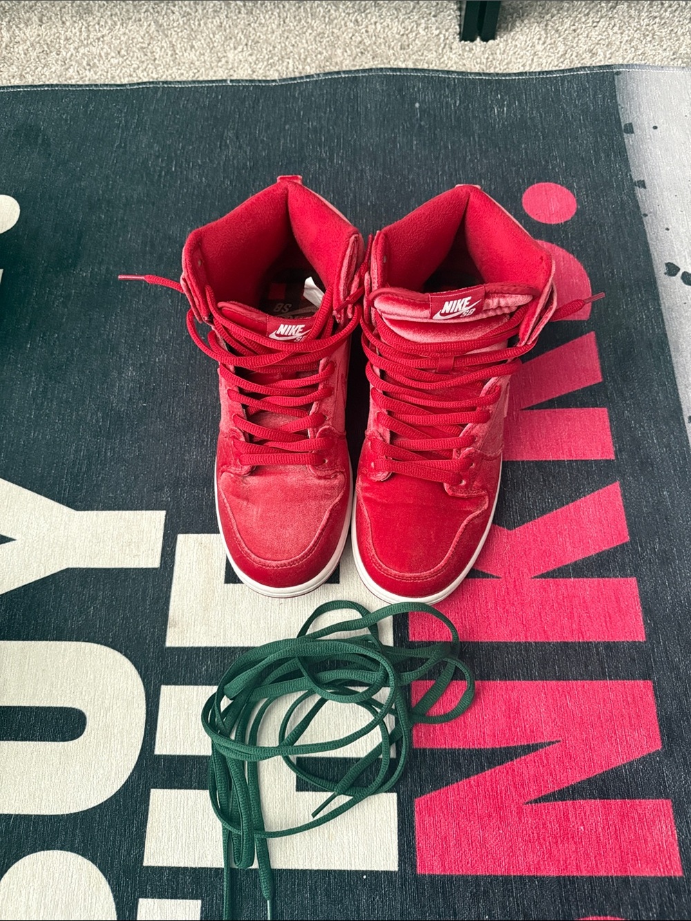 Nike SB Velvet Red High-Top Dunks Green Laces